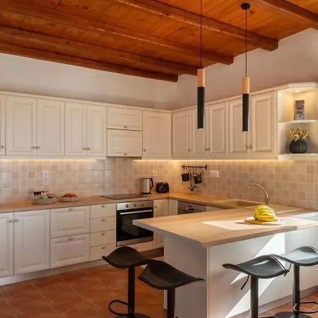 Myrsini Traditional Hillside Holiday home